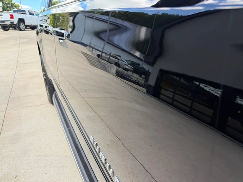 Used 2020 Chevrolet Suburban Premier AWD/4WD image 68