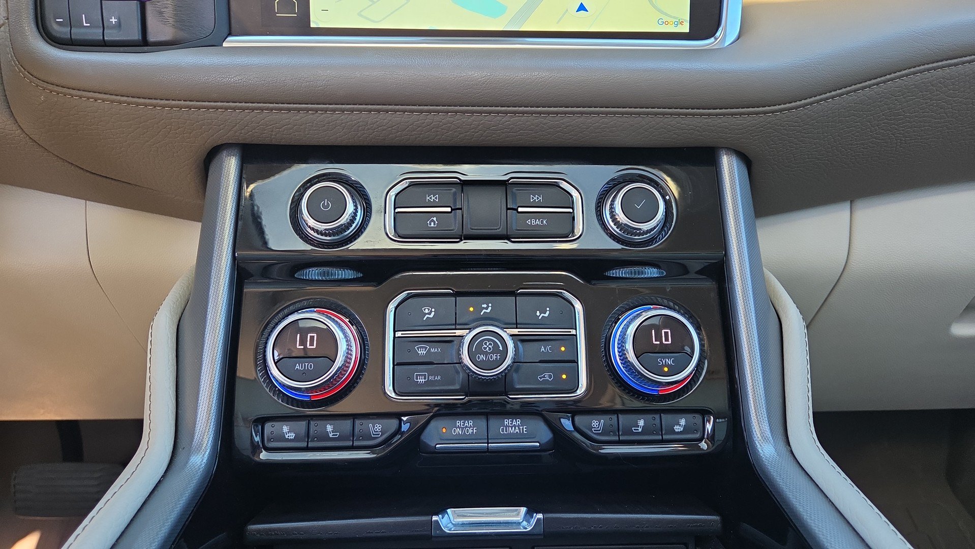Used 2022 GMC Yukon Denali RWD image 30