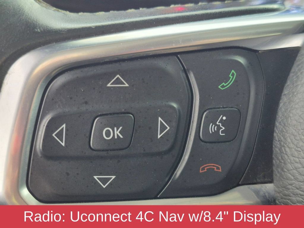 Used 2019 Jeep Wrangler Unlimited Sahara AWD/4WD image 15