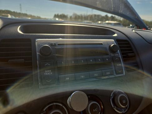 Used 2005 Toyota Camry image 8