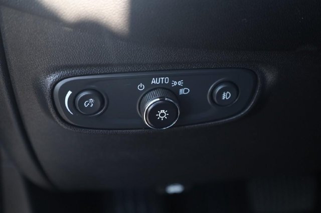 Used 2020 Chevrolet Equinox Premier FWD image 12