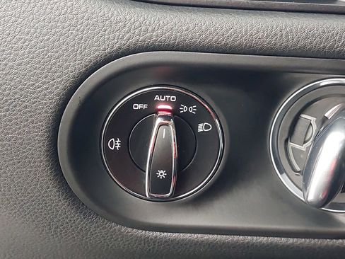 Used 2024 Porsche Macan image 28