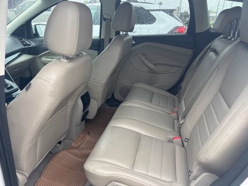 Used 2014 Ford Escape Titanium w/ Equipment Group 401A FWD image 9