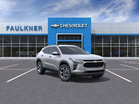 New 2026 Chevrolet Trax LT w/ LT Convenience Package image 2