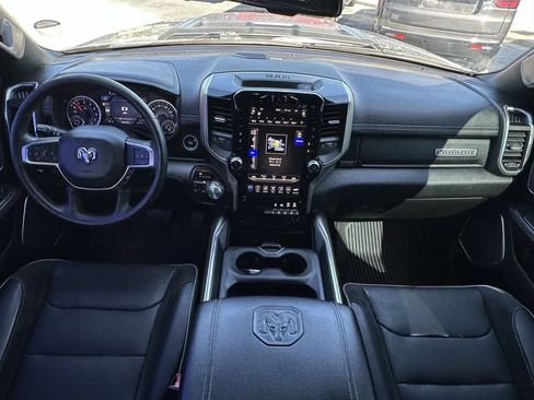 Used 2019 RAM 1500 Laramie AWD/4WD image 12