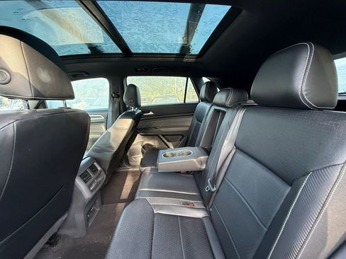 Used 2021 Volkswagen Atlas Cross Sport SEL image 16