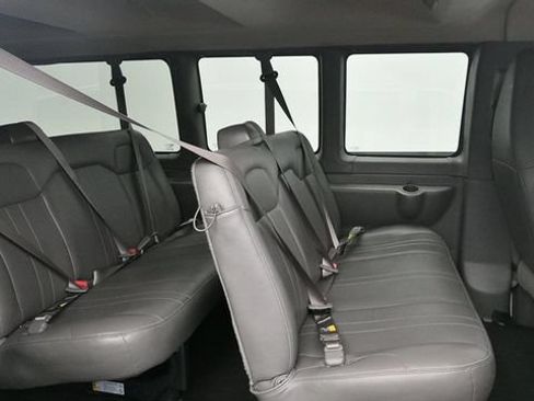 Used 2024 Chevrolet Express 3500 LS RWD image 10