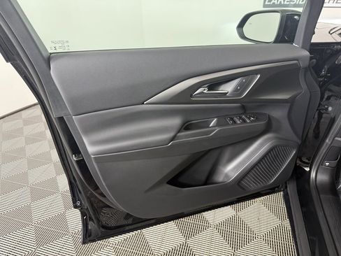 New 2026 Chevrolet Equinox EV LT image 12