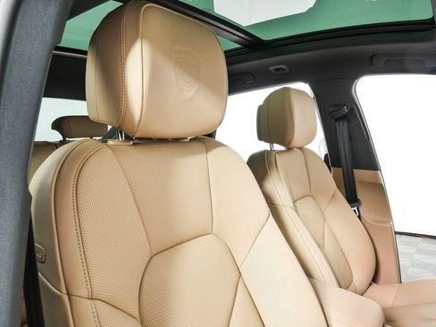 New 2026 Porsche Macan Turbo AWD/4WD image 25