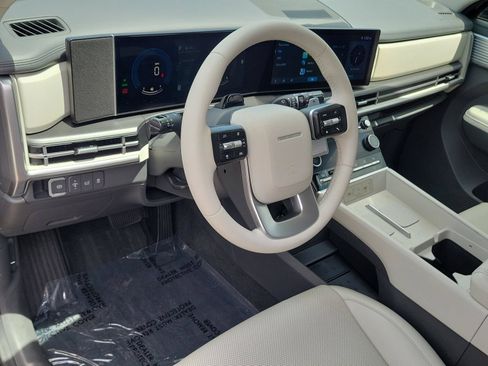 Used 2025 Hyundai Santa Fe SEL FWD image 27