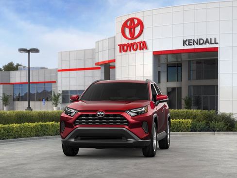 New 2025 Toyota RAV4 XLE image 18