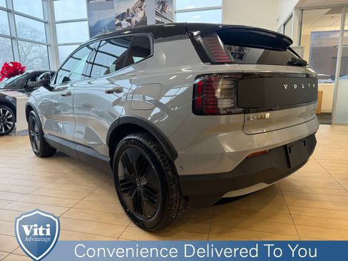 New 2026 Volvo EX30 Cross Country Ultra image 5