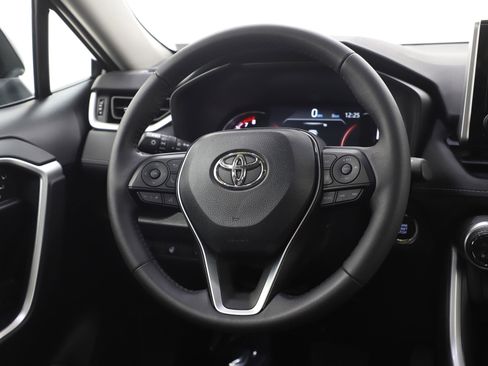 Used 2025 Toyota RAV4 XLE Premium w/ Weather Package AWD/4WD image 19