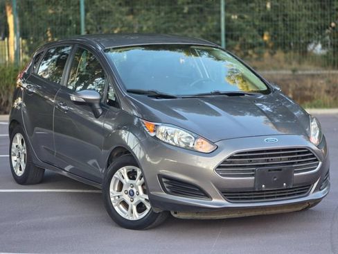 Used 2014 Ford Fiesta SE FWD image 1