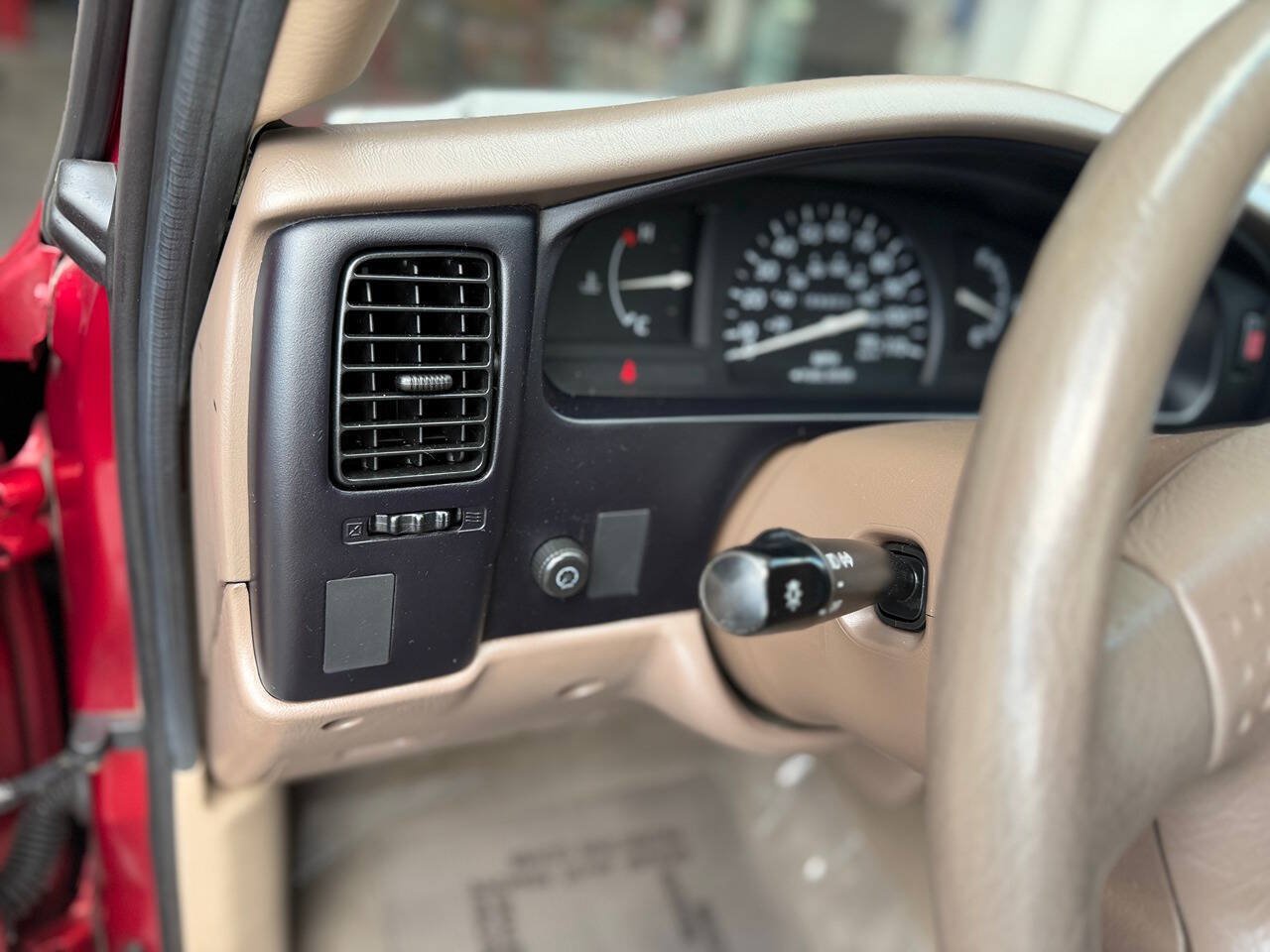 Used 2002 Toyota Tacoma 2WD Regular Cab image 21