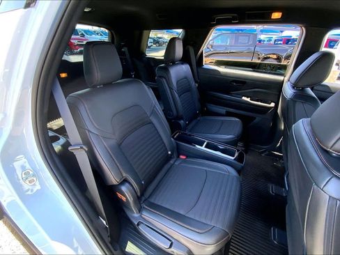 Used 2025 Nissan Pathfinder Rock Creek AWD/4WD image 20