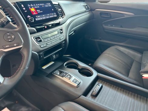 Used 2023 Honda Passport TrailSport image 10