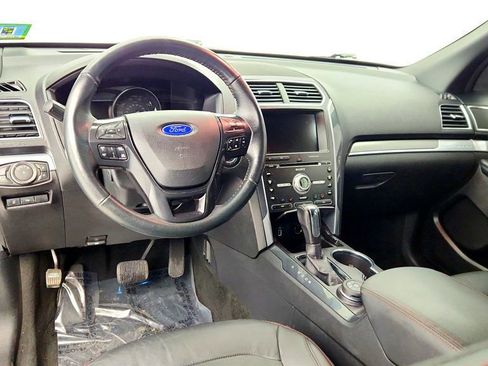 Used 2018 Ford Explorer Sport w/ Equipment Group 401A image 13