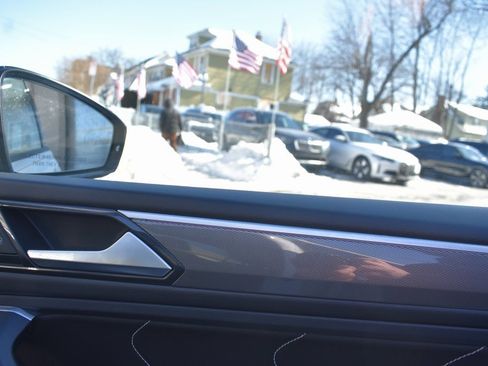 Used 2023 Volkswagen Tiguan SE R-Line image 24