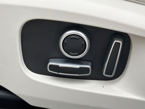 Used 2021 Jaguar F-PACE S image 23