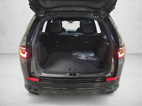 New 2026 Land Rover Discovery Sport Landmark AWD/4WD image 12