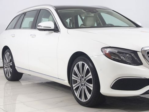 Used 2020 Mercedes-Benz E 450 4MATIC Wagon w/ Premium Package image 46