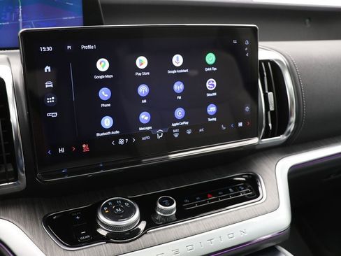 Used 2025 Ford Expedition Max Platinum w/ Platinum Ultimate Package image 27