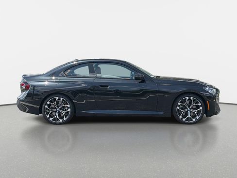 Used 2025 BMW 230i Coupe w/ Premium Package RWD image 2