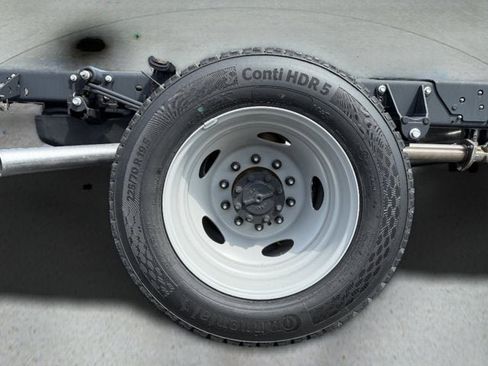 New 2026 Ford F550 4x4 Regular Cab Super Duty image 8