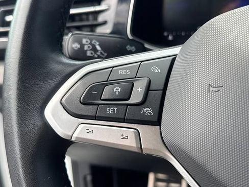 Used 2025 Volkswagen Jetta Sport FWD image 28