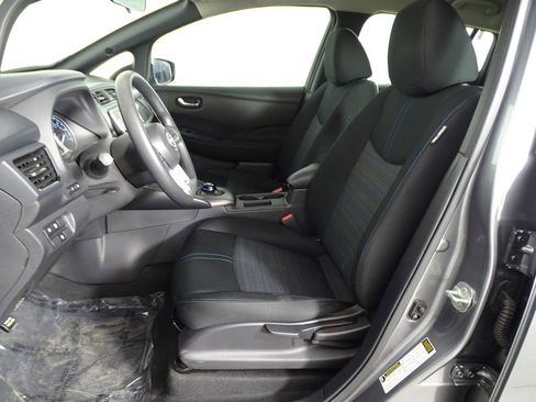 Used 2023 Nissan Leaf S image 10
