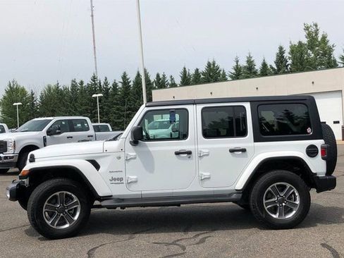 Used 2021 Jeep Wrangler Unlimited Sahara w/ Cold Weather Group image 19