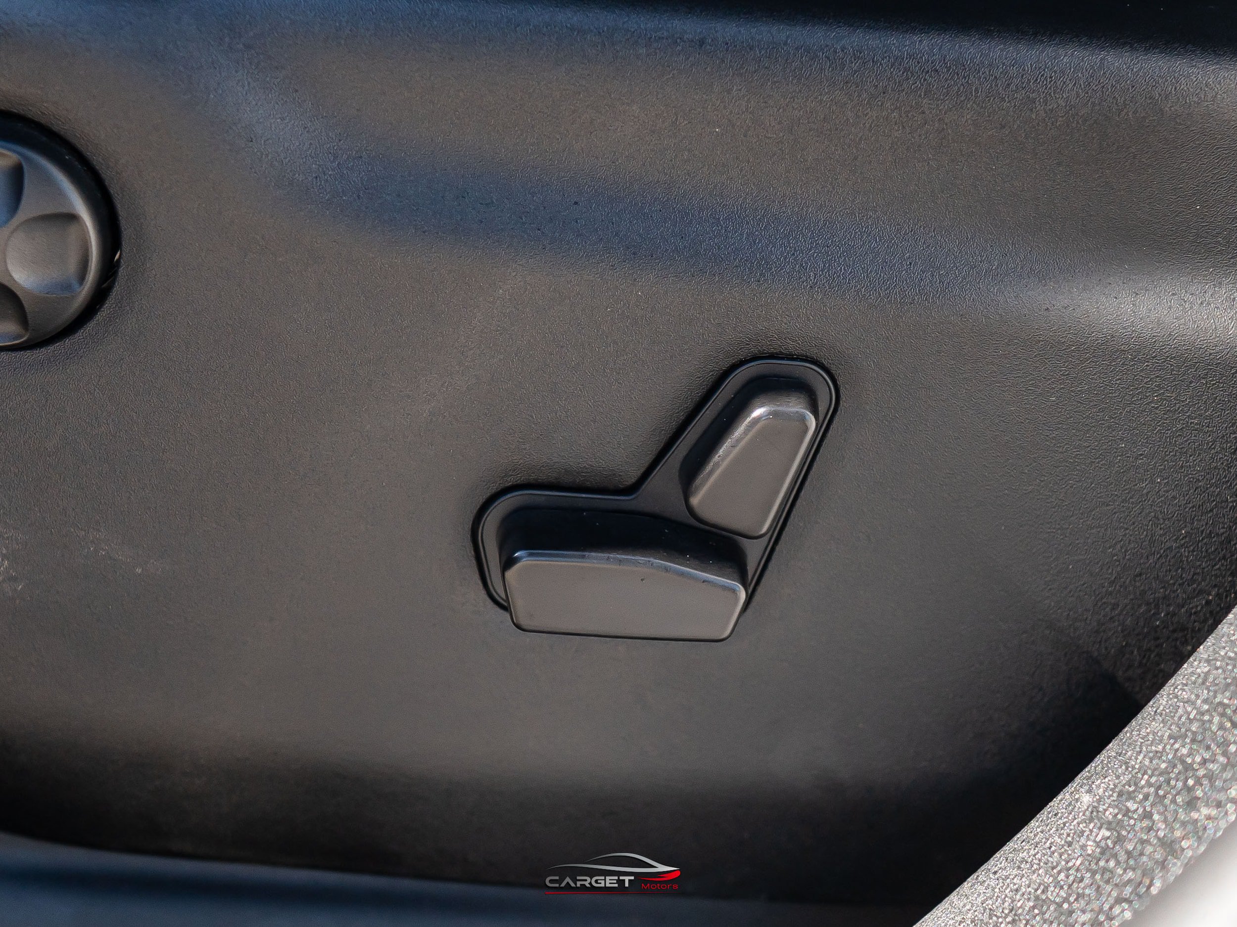 Used 2023 Dodge Durango R/T w/ Tow 'N Go Package AWD/4WD image 40