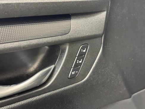 Used 2025 Honda CR-V Sport-L image 9