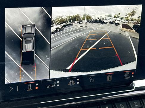 Used 2024 Chevrolet Silverado 1500 ZR2 w/ Technology Package image 25