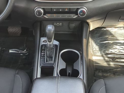 Used 2024 Nissan Altima 2.5 SV image 18