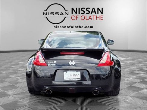 Used 2011 Nissan 370Z Coupe RWD image 26