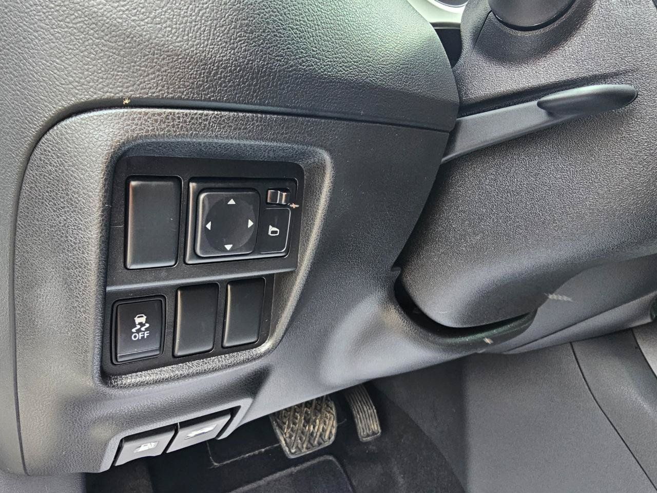 Used 2017 Nissan Juke SL FWD image 33