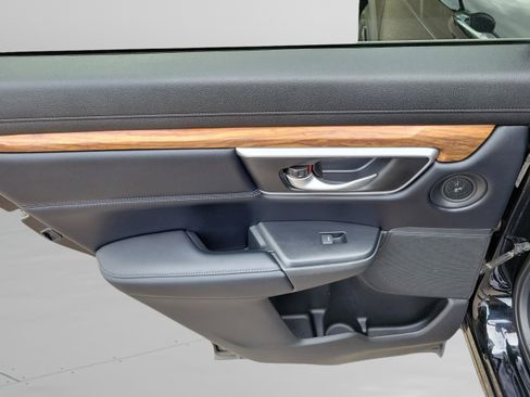 Used 2018 Honda CR-V Touring image 29