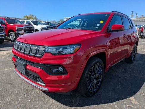 Used 2022 Jeep Compass Limited image 8