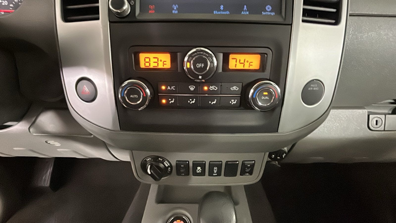 Used 2020 Nissan Frontier SV w/ Midnight Edition Floor Mats AWD/4WD image 26