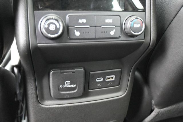 Used 2023 GMC Acadia Denali w/ Denali Ultimate Package AWD/4WD image 22