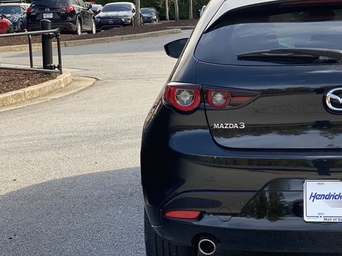 Used 2025 MAZDA MAZDA3 2.5 S Hatchback w/ Premium Pkg image 22