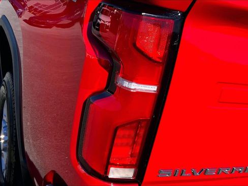 Used 2024 Chevrolet Silverado 2500 LTZ w/ LTZ Convenience Package image 29