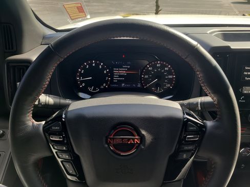 Used 2025 Nissan Frontier PRO-4X w/ Pro Convenience Package image 30