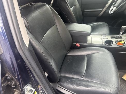 Used 2012 Toyota Highlander SE w/ Tow Pkg AWD/4WD image 5