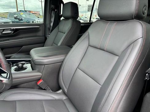 Used 2025 Chevrolet Tahoe RST w/ Comfort Package AWD/4WD image 12