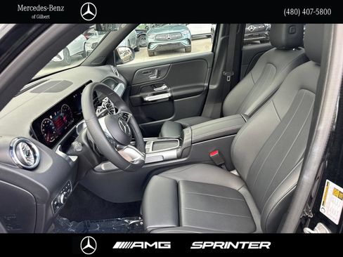 Used 2024 Mercedes-Benz GLB 250 image 10