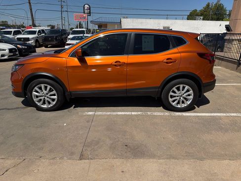 Used 2020 Nissan Rogue Sport S w/ Appearance Package FWD image 8
