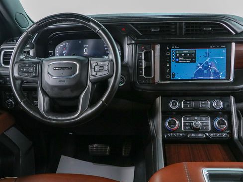 Used 2023 GMC Yukon Denali Ultimate AWD/4WD image 18